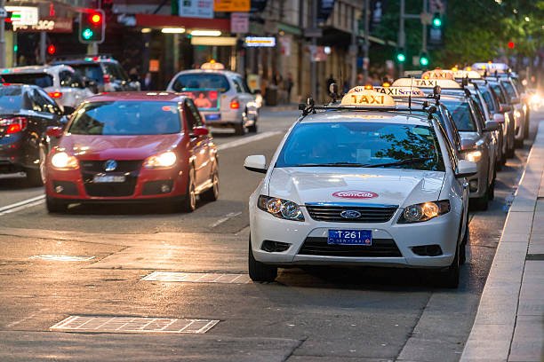 13cabs maxi taxi darling harbour