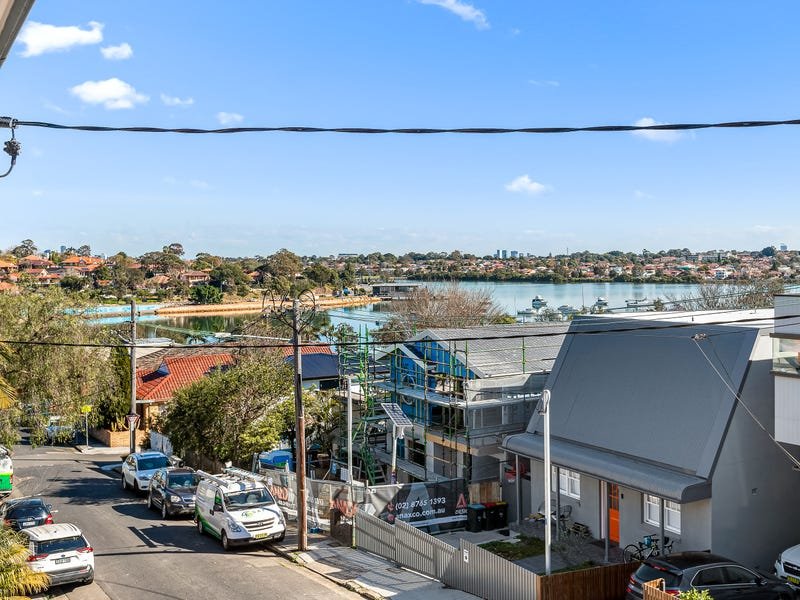 Lilyfield 13Cabs